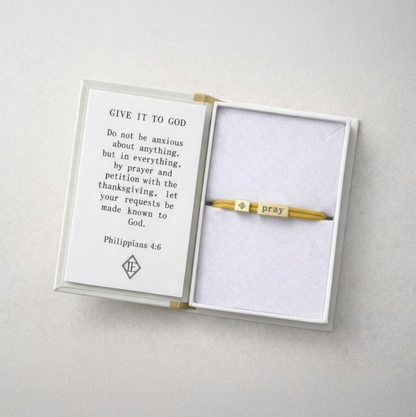 Lenny & Eva® Sentiment Bracelet - Pray